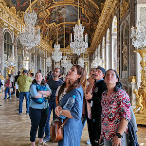 Guided skip the line tour of Versailles and the Hall of Mirrors